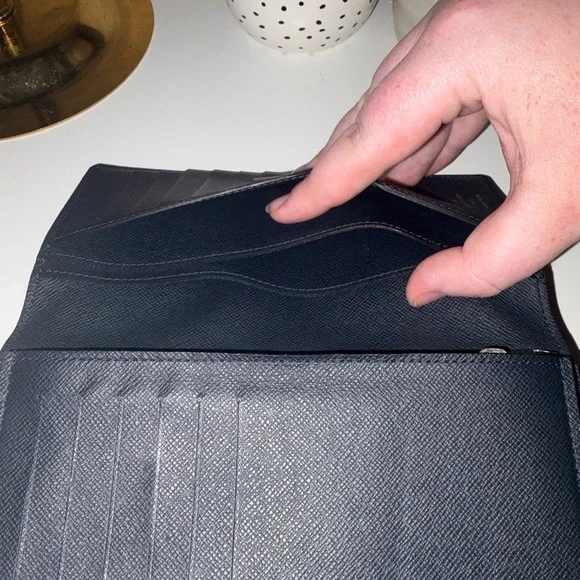 Louis Vuitton Taiga Brazza Navy Bifold Wallet with Box - Picture 6 of 11